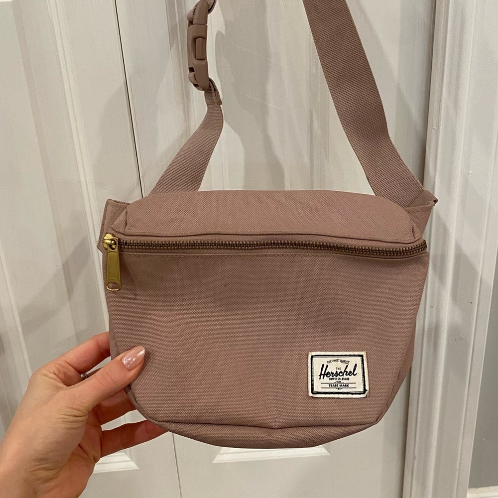 HERSCHEL SUPPLY CROSS BODY BAG